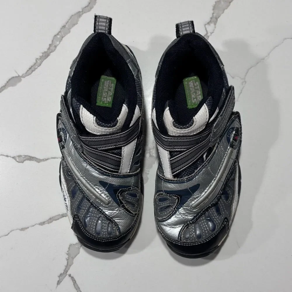 Stride Rite Toddler Boys StarWars Metallic Silver Black Lite up Sneakers 12.5